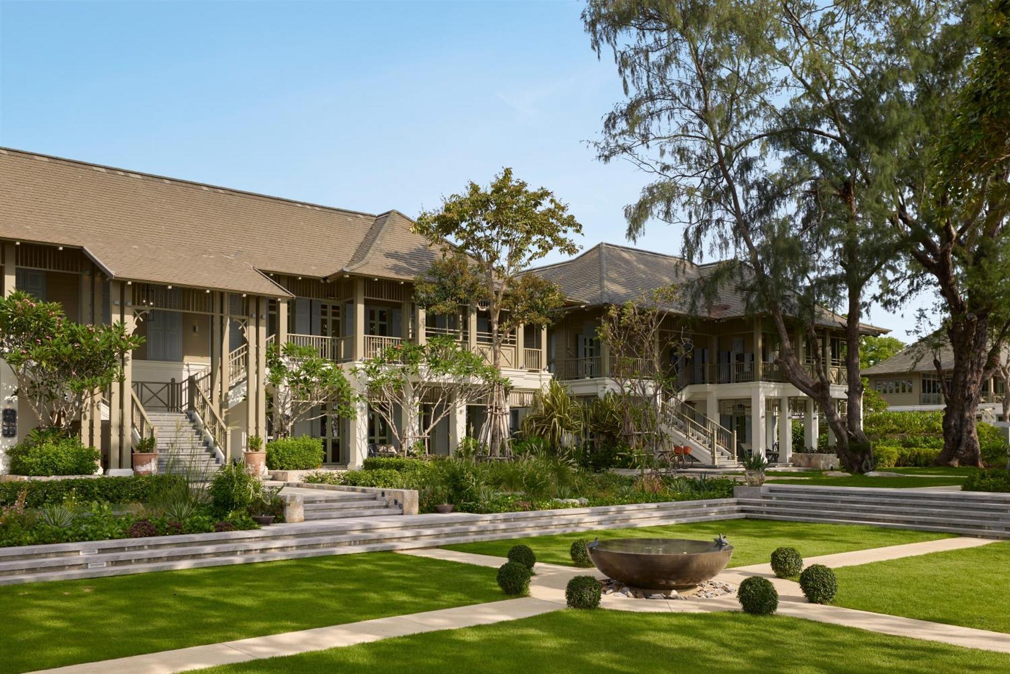Charras Bhawan Hotel And Residences Hua Hin Luaran gambar