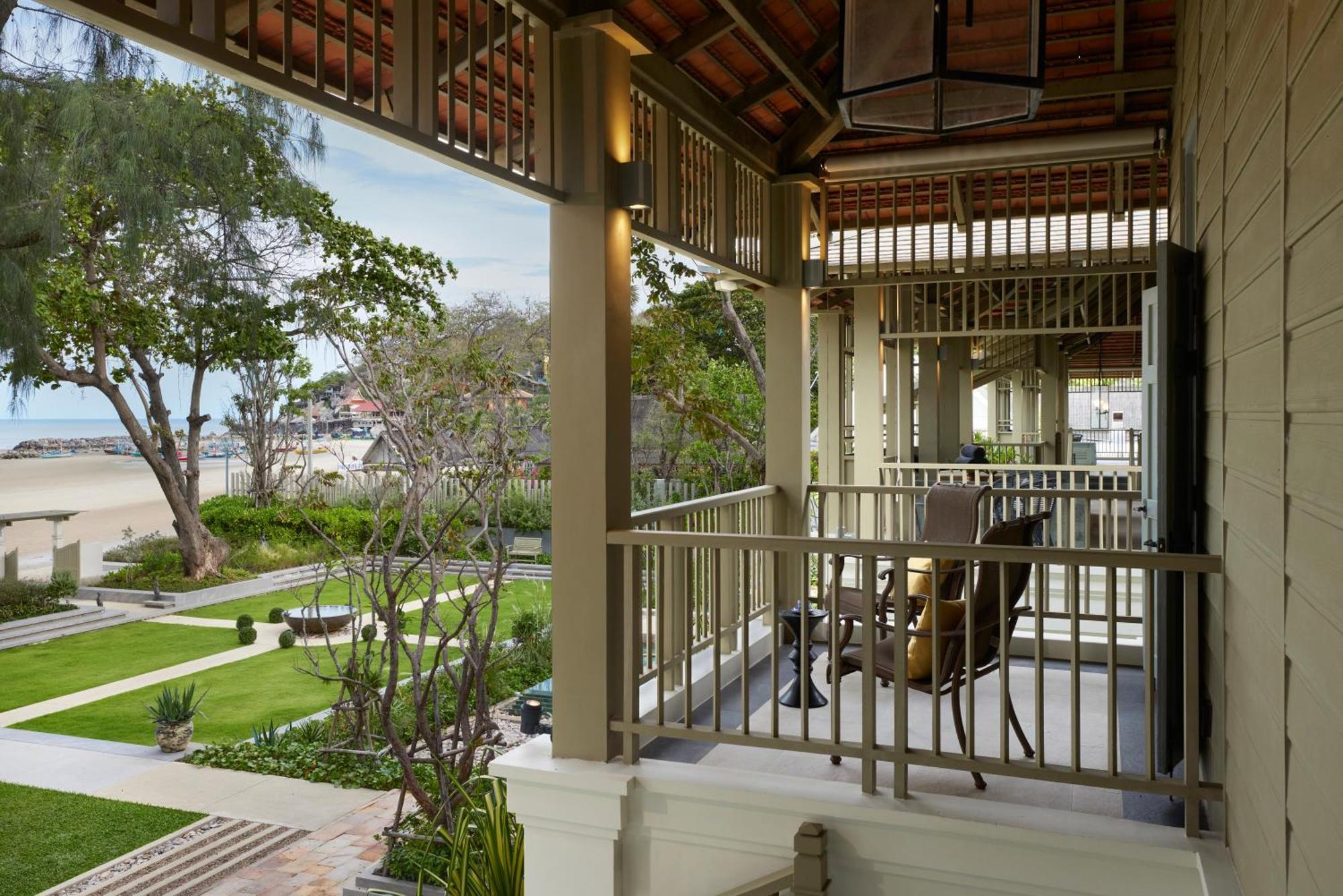Charras Bhawan Hotel And Residences Hua Hin Luaran gambar