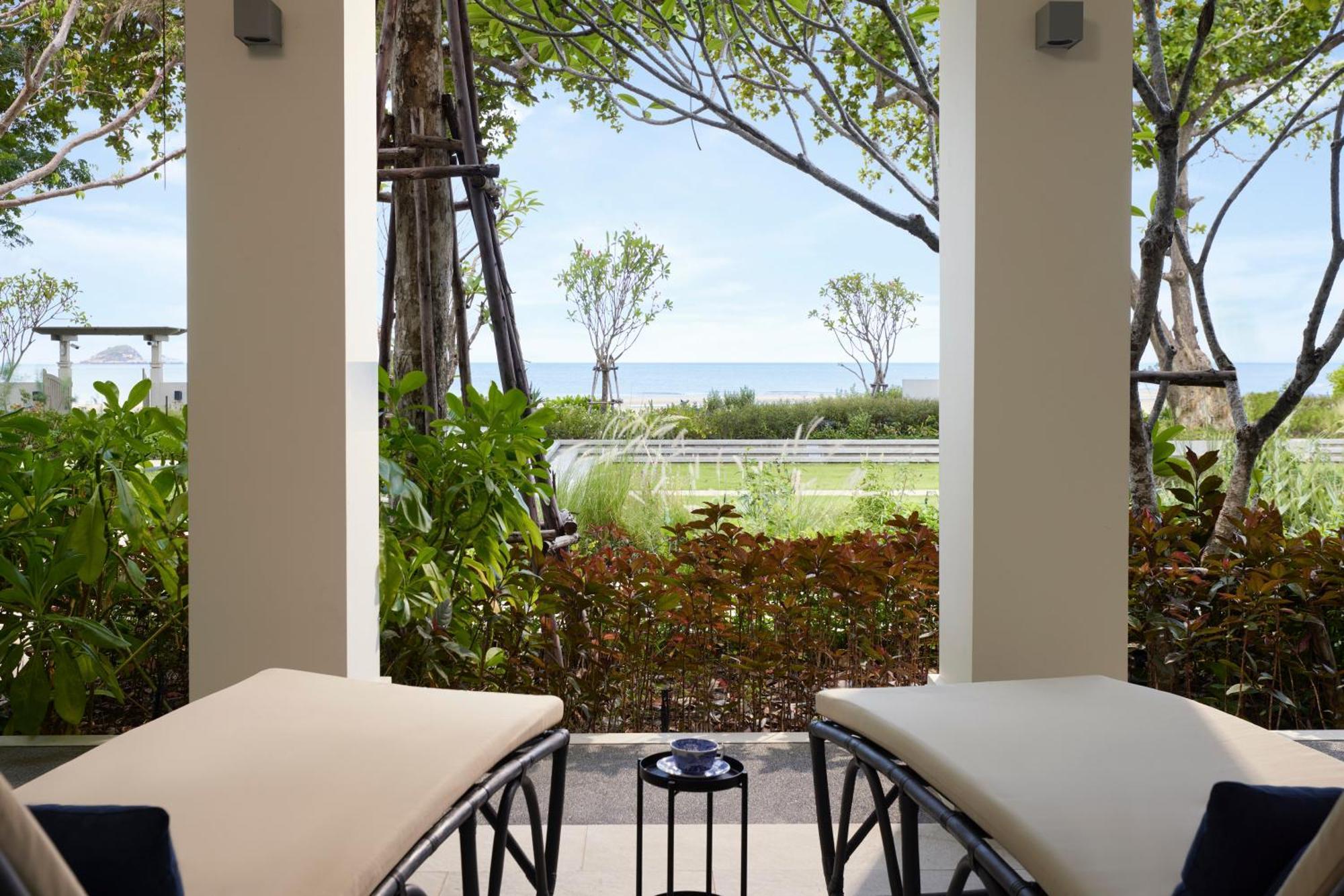 Charras Bhawan Hotel And Residences Hua Hin Bilik gambar